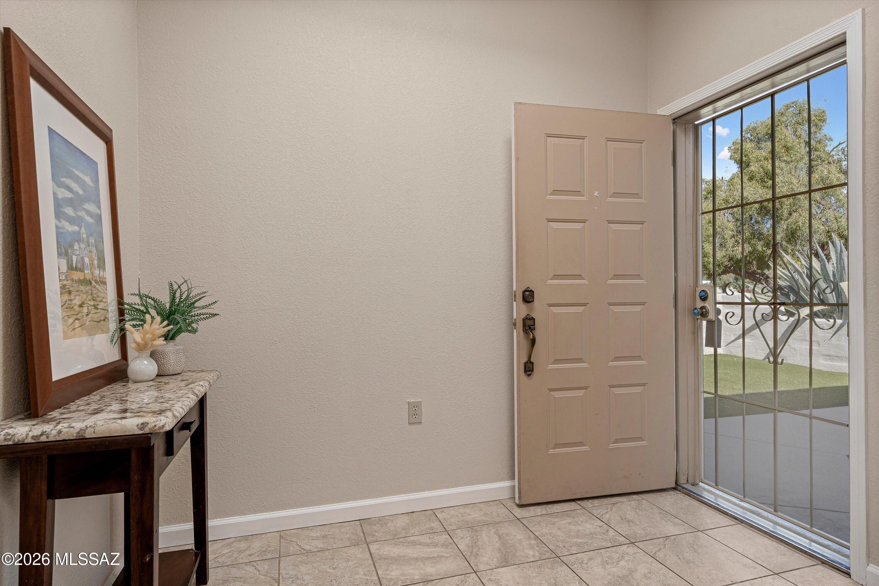 7402 East Wandering Road Tucson, AZ 85750 - Photo 7 of 38 Foyer