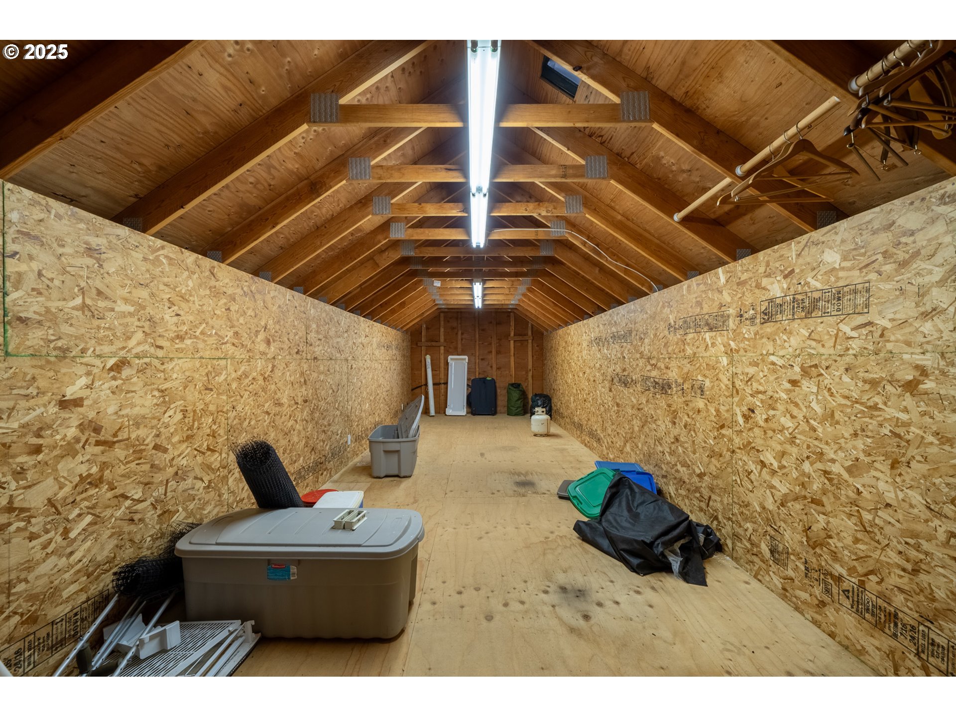 9500 Walz Hill Road Tillamook, OR 97141 - Photo 39 of 47 a view of entryway