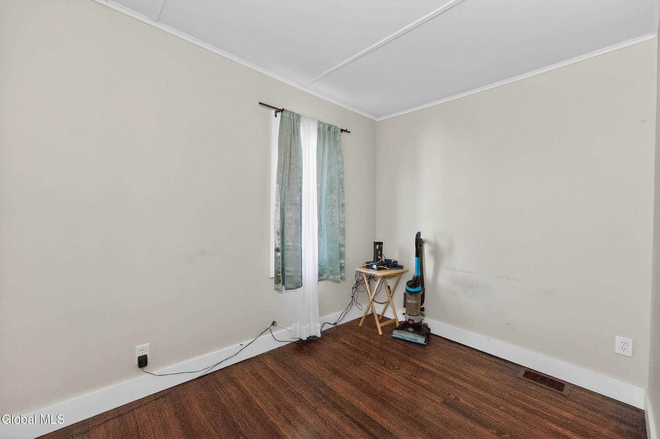 37 Main Street Ballston, NY 12019 - Photo 19 of 32 016 5 Bedroom 1