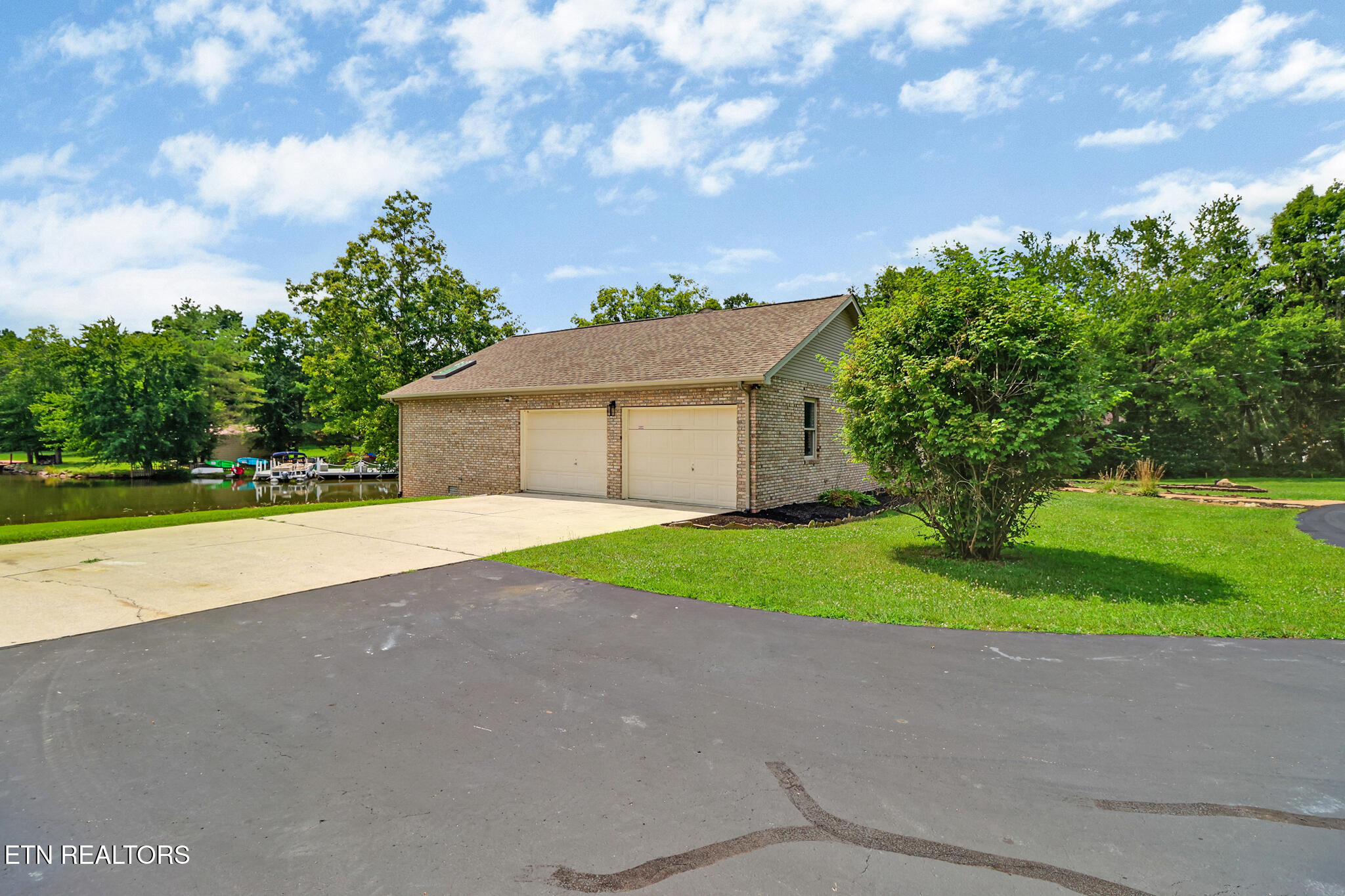 8621 Cherokee Trail Crossville, TN 38572 - Photo 2 of 47 if1a7781-if1a7785