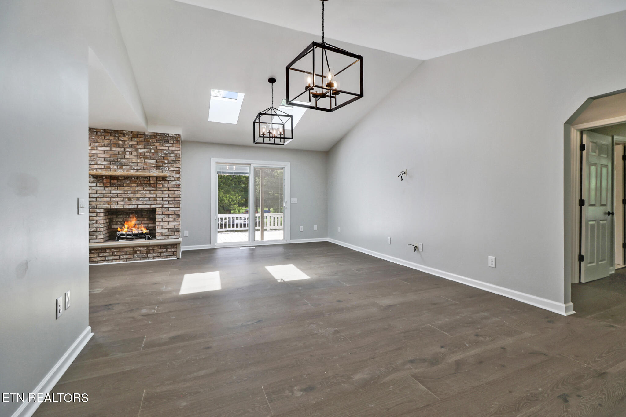 8621 Cherokee Trail Crossville, TN 38572 - Photo 8 of 47 if1a7851-if1a7855_optional