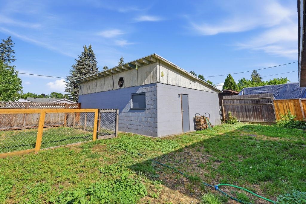 3411 North Marguerite Road Millwood, WA 99212 - Photo 23 of 41