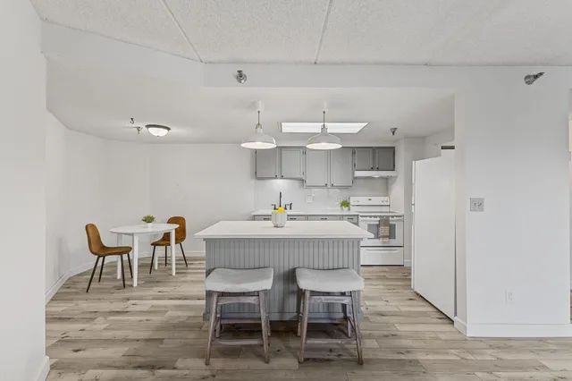 $145,000 | 110 1st Avenue Northeast, Unit 402, Buffalo, MN 55313