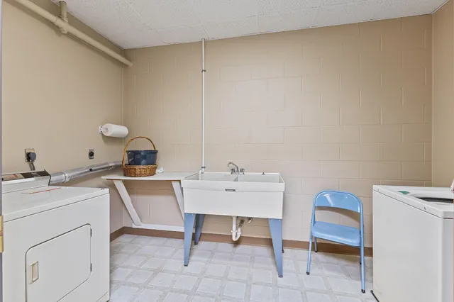 $145,000 | 110 1st Avenue Northeast, Unit 402, Buffalo, MN 55313