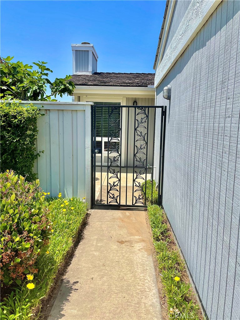 33581 Moonsail Drive Dana Point, CA 92629 - Photo 3 of 29 a view of a house with a garden