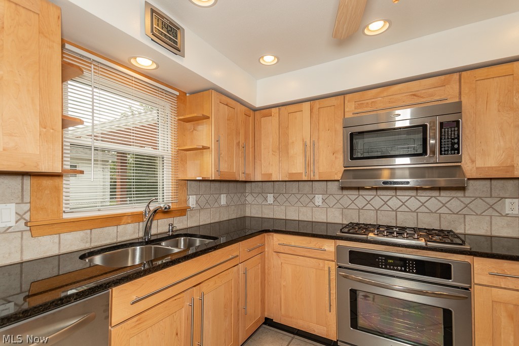 1702 Roselawn Road Cleveland, OH 44124 - Photo 3 of 23 Gallery Image 3