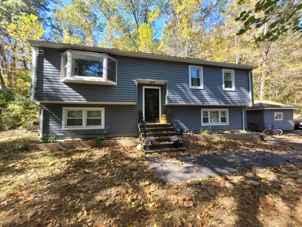 $469,000 | 27 Paper Mill Road, New Milford, CT 06776