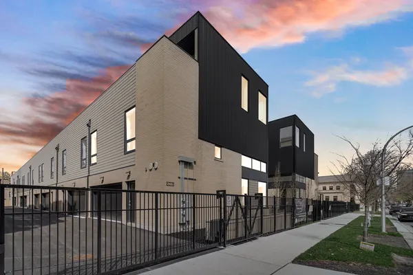 $775,000 | 6218 South Woodlawn Avenue, Unit A, Chicago, IL 60637