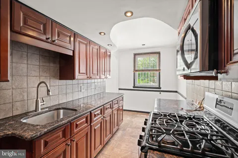 $250,000 | 2426 Rosella Street, Philadelphia, PA 19153