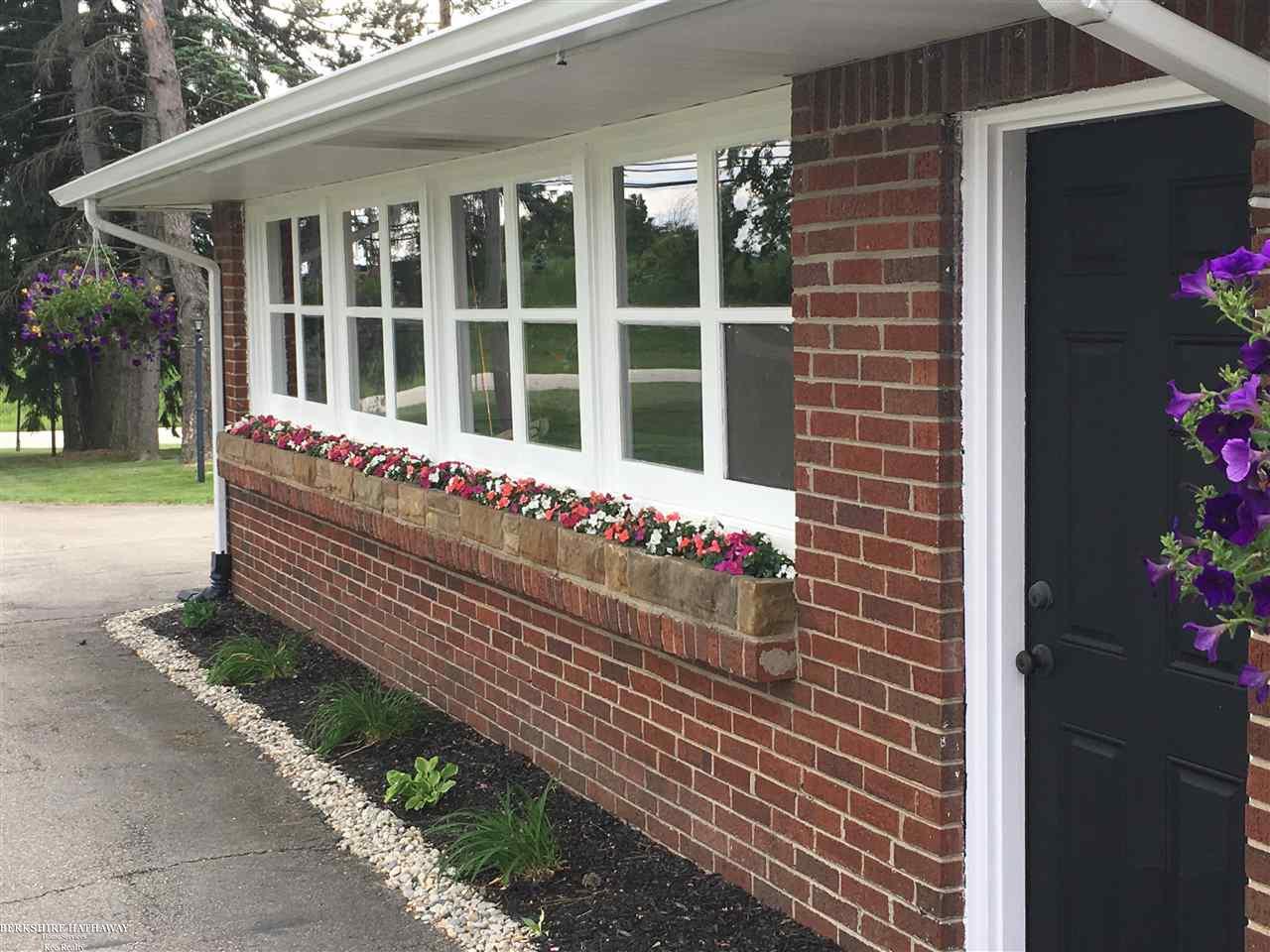 72695 Van Dyke Romeo, MI 48065 - Photo 32 of 79 31350328-31.JPG