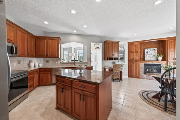 $529,900 | 13949 Shoreside Circle, Savage, MN 55378