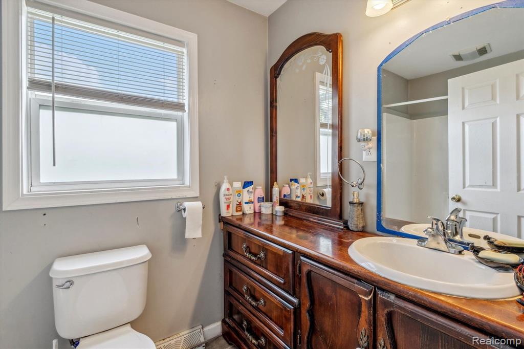 1326 Reid Road Grand Blanc, MI 48439 - Photo 26 of 49 Gallery Image 26