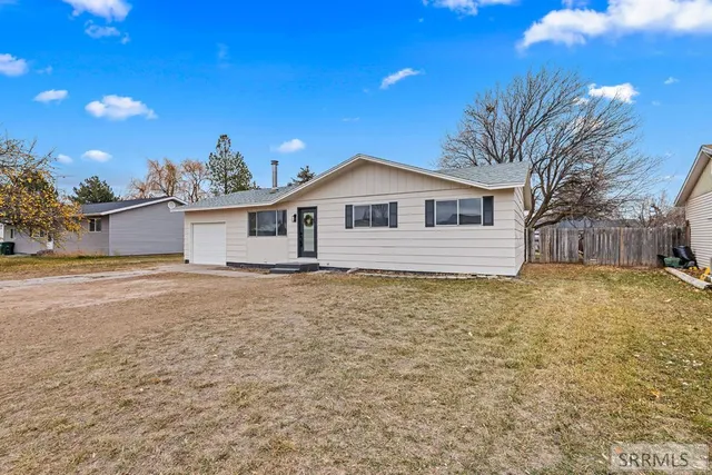 $299,900 | 4100 Greenwillow Lane, Idaho Falls, ID 83401