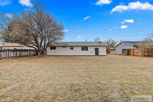 $299,900 | 4100 Greenwillow Lane, Idaho Falls, ID 83401