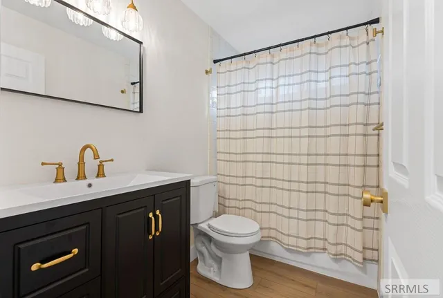 $299,900 | 4100 Greenwillow Lane, Idaho Falls, ID 83401