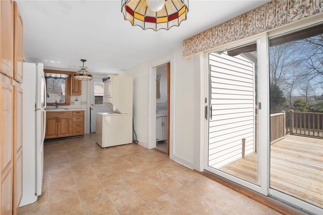 292 Boulevard Middletown, RI 02842 - Photo 15 of 42