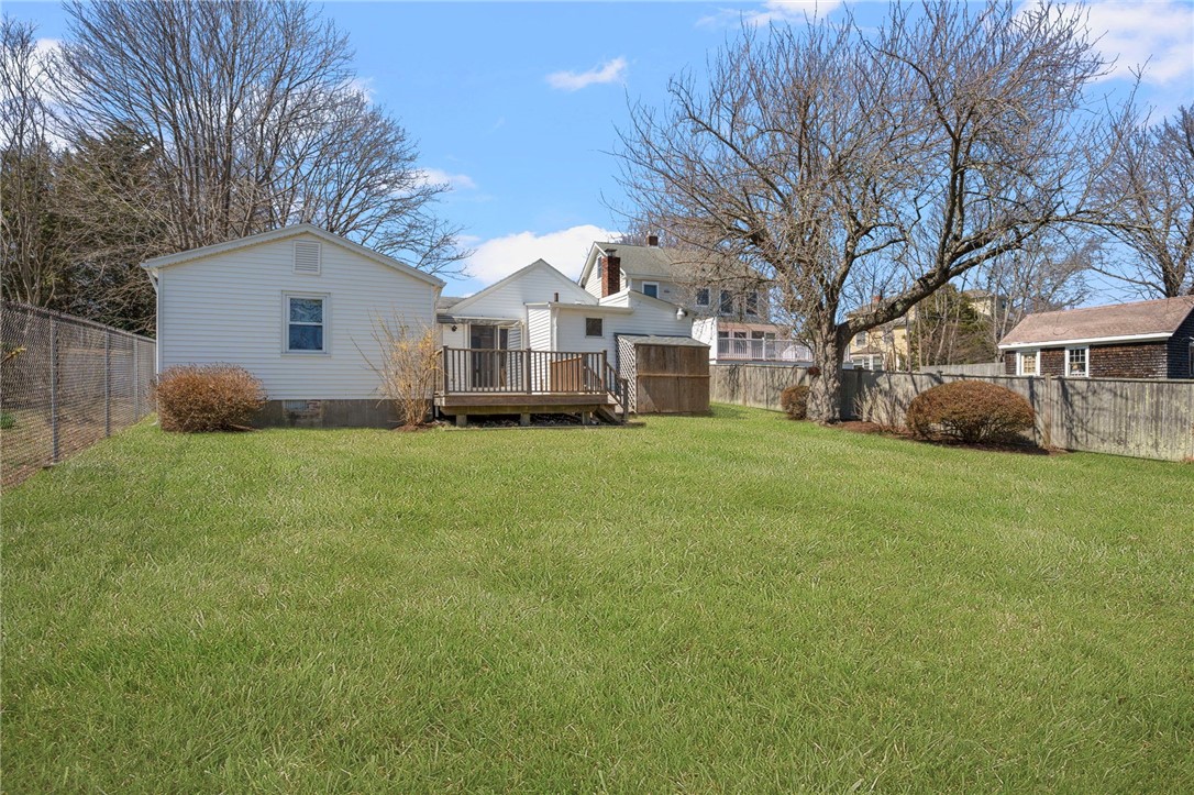 292 Boulevard Middletown, RI 02842 - Photo 29 of 42