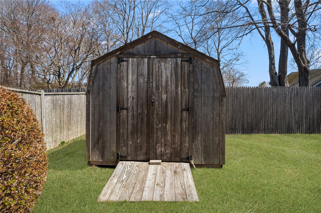 292 Boulevard Middletown, RI 02842 - Photo 40 of 42