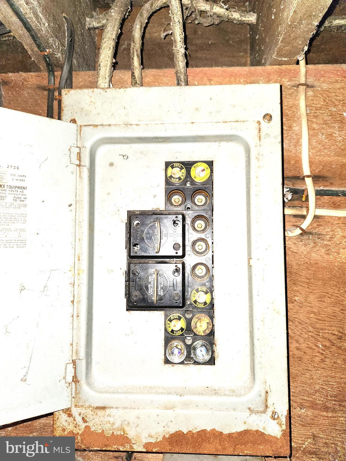 1634 Shady Dell Road Oakland, MD 21550 - Photo 41 of 48 100 amp Fuse Box