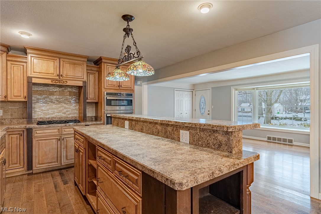 6356 Highland Road Cleveland, OH 44143 - Photo 7 of 30