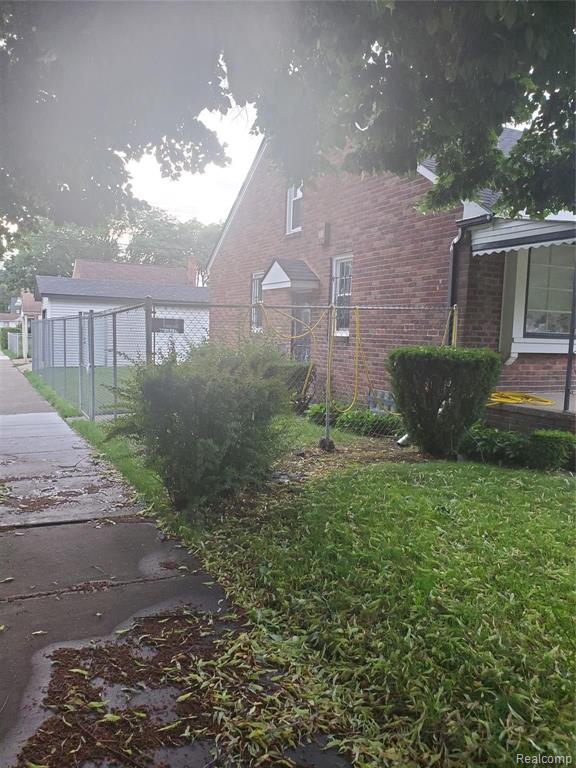 19401 Sunderland Road Detroit, MI 48219 - Photo 3 of 7