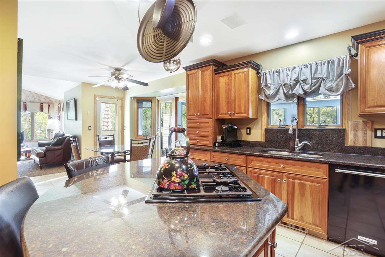 7425 State Road Saginaw, MI 48609 - Photo 20 of 76 50058465-19.JPG