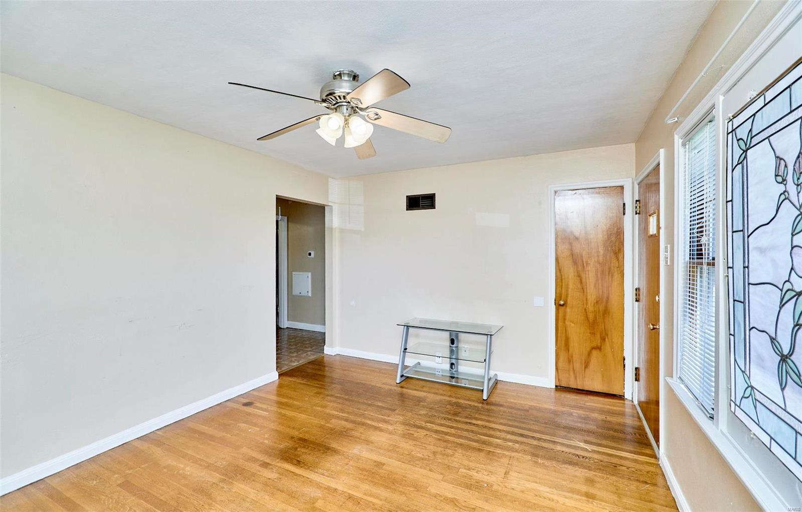 5073 Patterson Road St. Louis, MO 63129 - Photo 6 of 30 Gallery Image 6