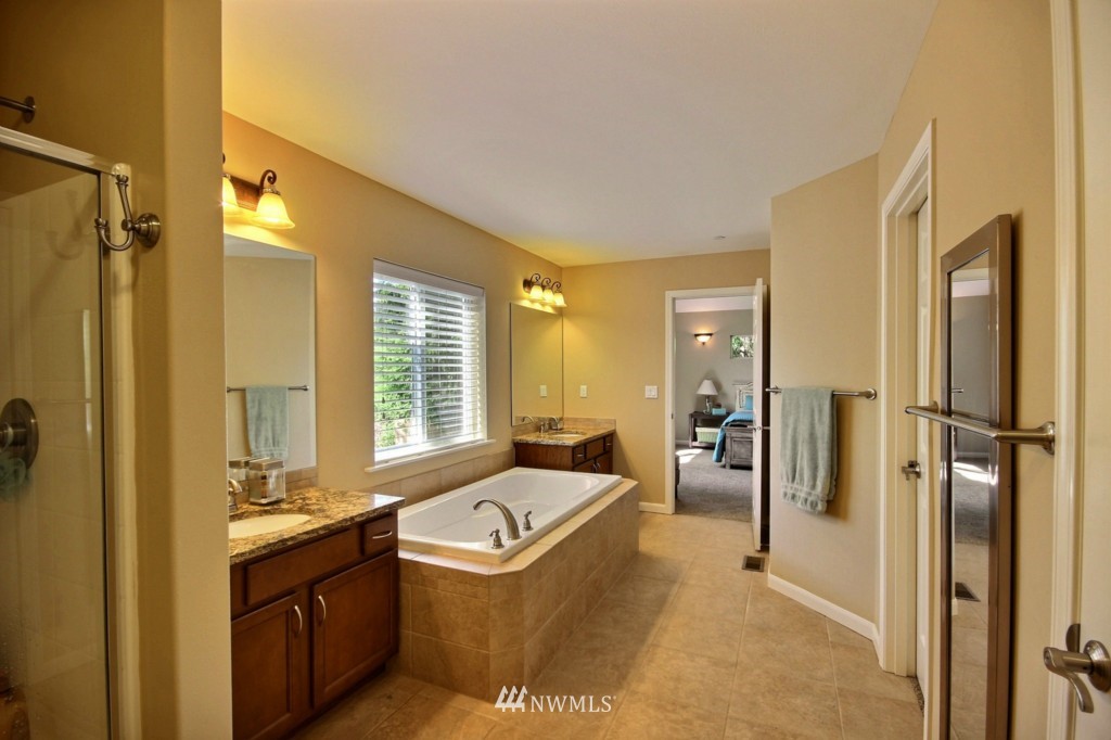 19211 Southeast 164th Street Renton, WA 98058 - Photo 14 of 24 Gallery Image 14