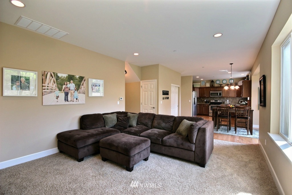 19211 Southeast 164th Street Renton, WA 98058 - Photo 8 of 24 Gallery Image 8