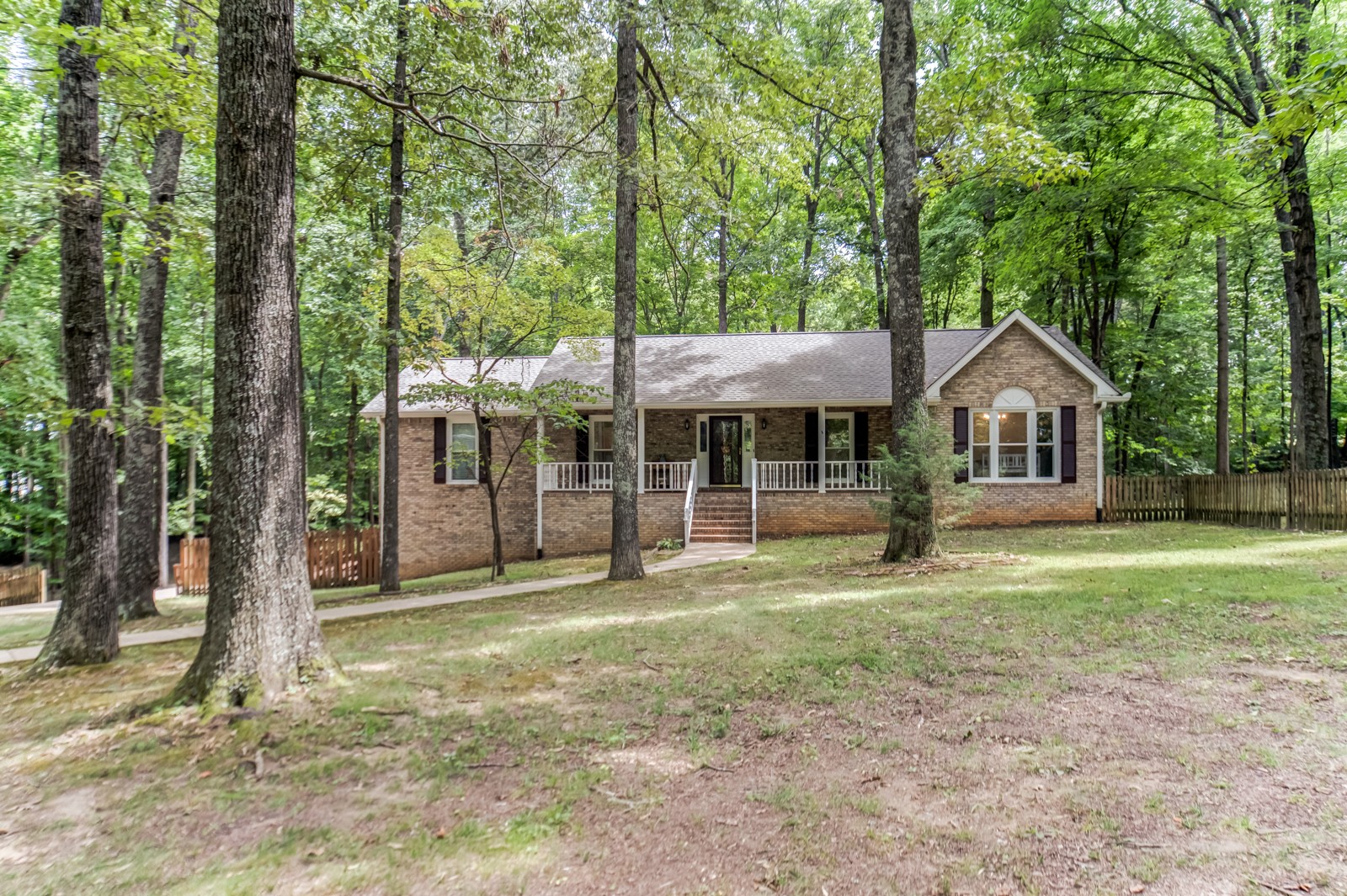 3733 Oakland Road Springfield, TN 37172 - Photo 1 of 43 a front view of a house with a yard