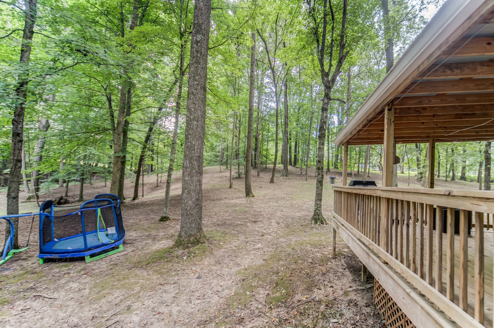 3733 Oakland Road Springfield, TN 37172 - Photo 34 of 43 a view of a house with backyard and sitting area