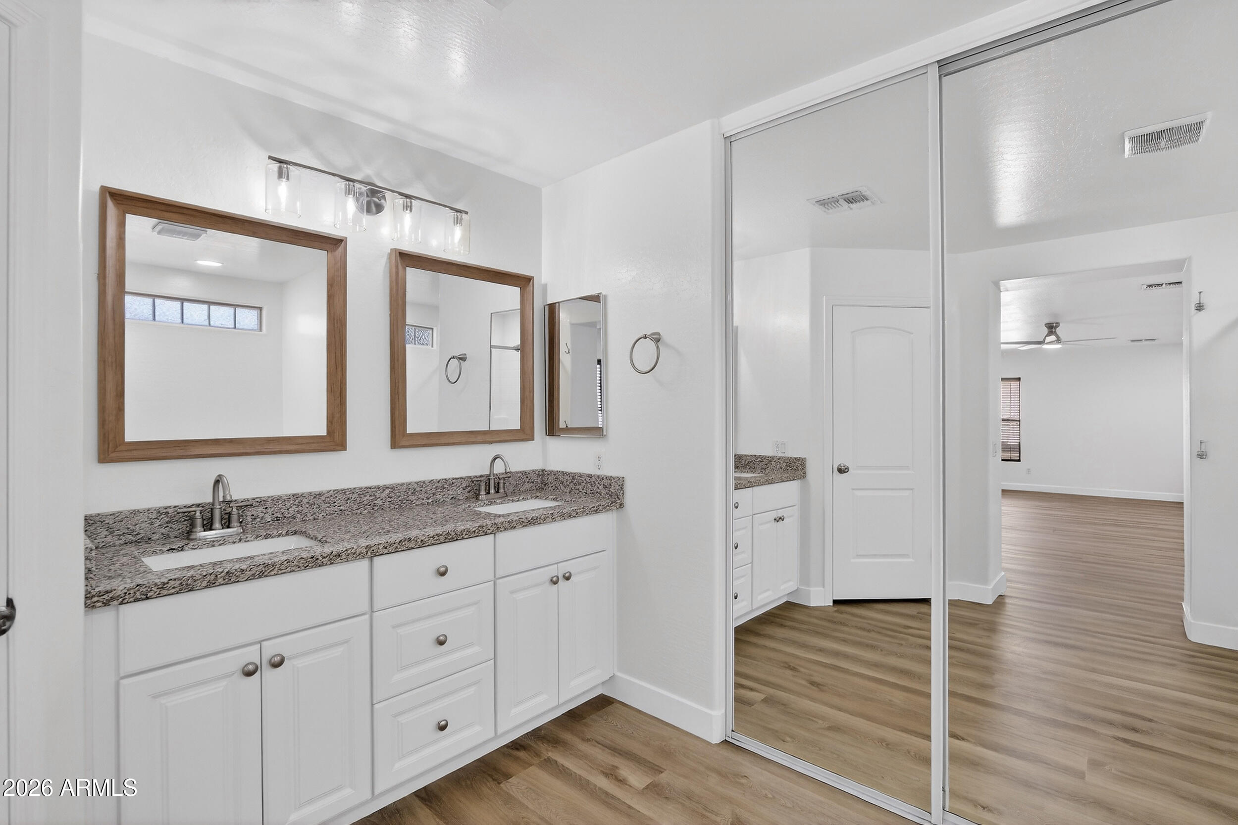 43620 West Cowpath Road Maricopa, AZ 85138 - Photo 35 of 60 Primary bedroom's bathroom