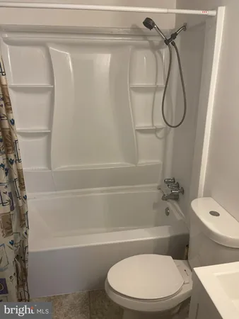 $1,800 | 2013 Kelmore Road, Dundalk, MD 21222