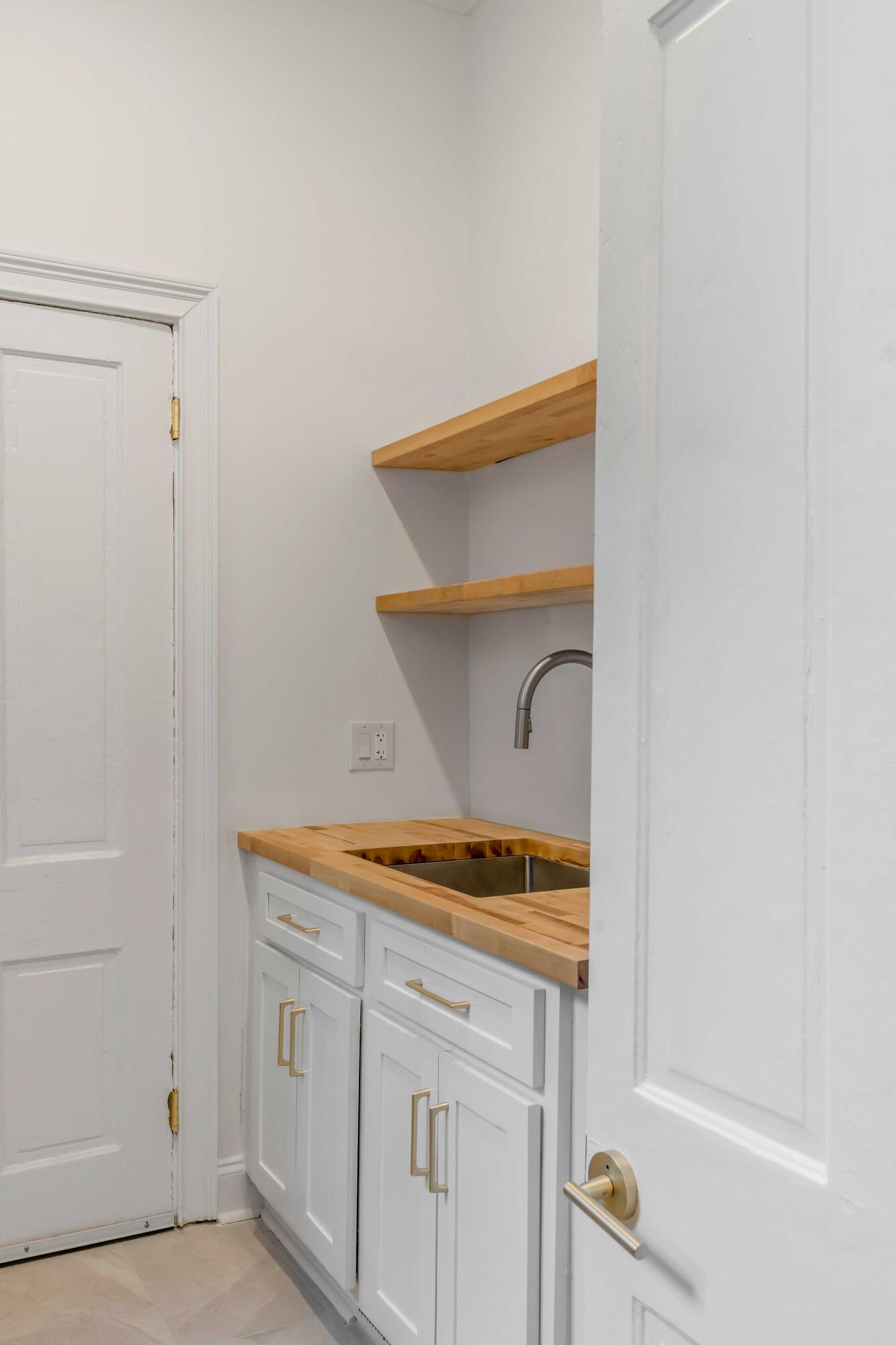 86 Beaufain Street, Unit A Charleston, SC 29401 - Photo 21 of 27 DSC08061