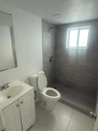 $1,800 | 2622 Northwest 24th Street, Unit 1B, Miami, FL 33142