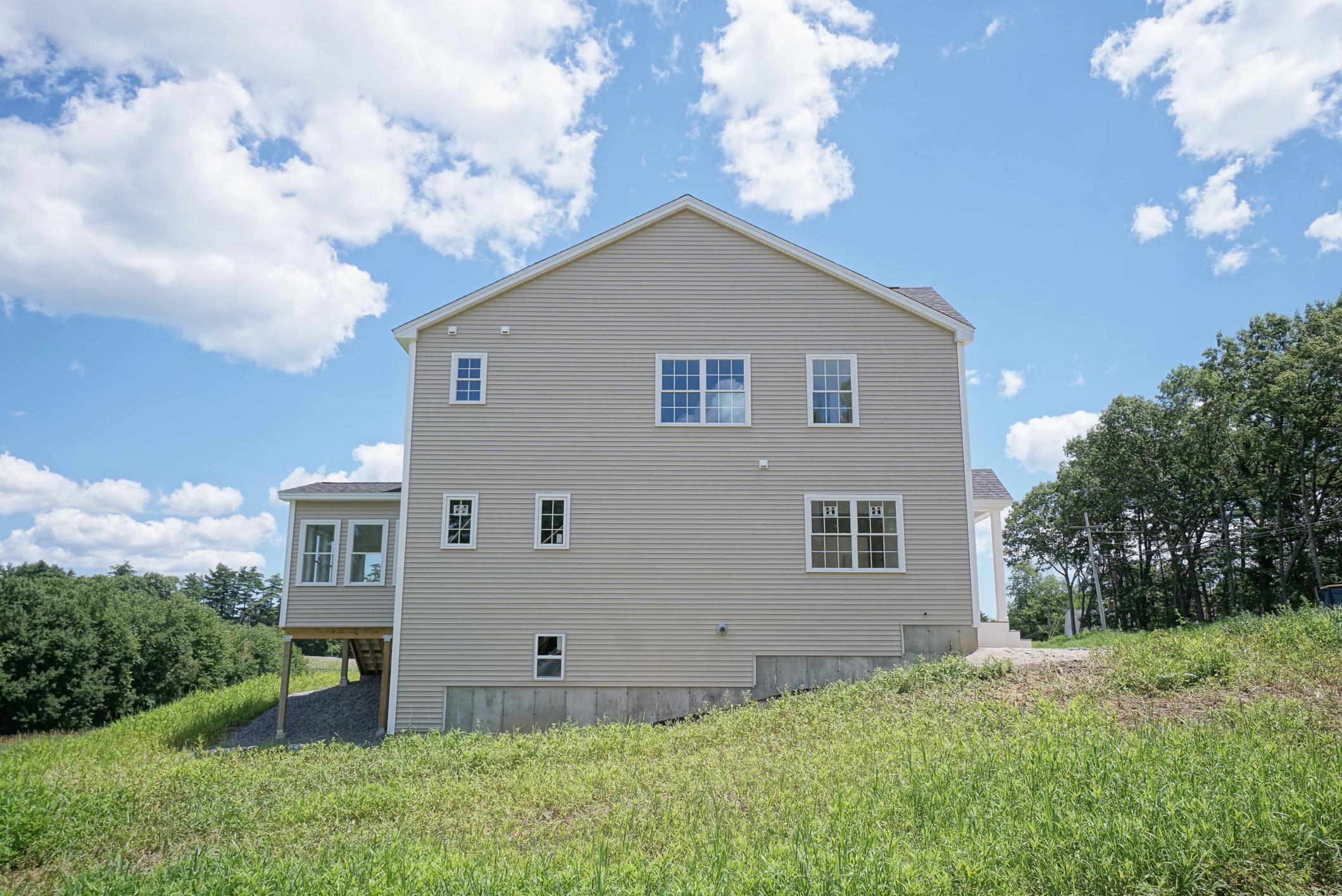 78 Island Pond Road Derry, NH 03038 - Photo 9 of 28
