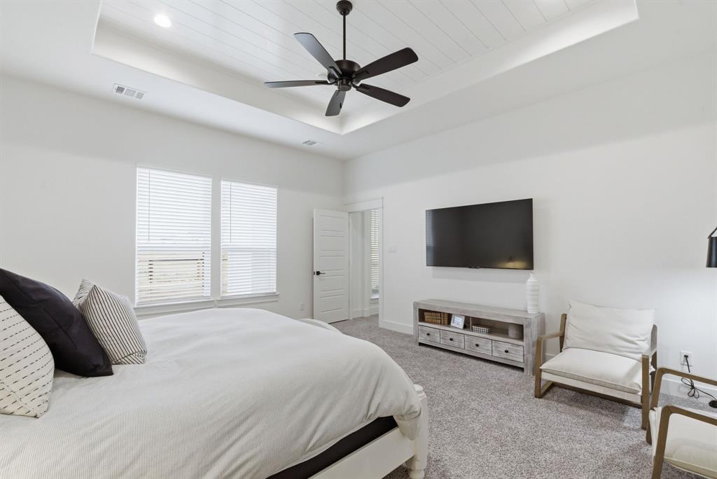 815 Wind River Pass Azle, TX 76020 - Photo 16 of 35