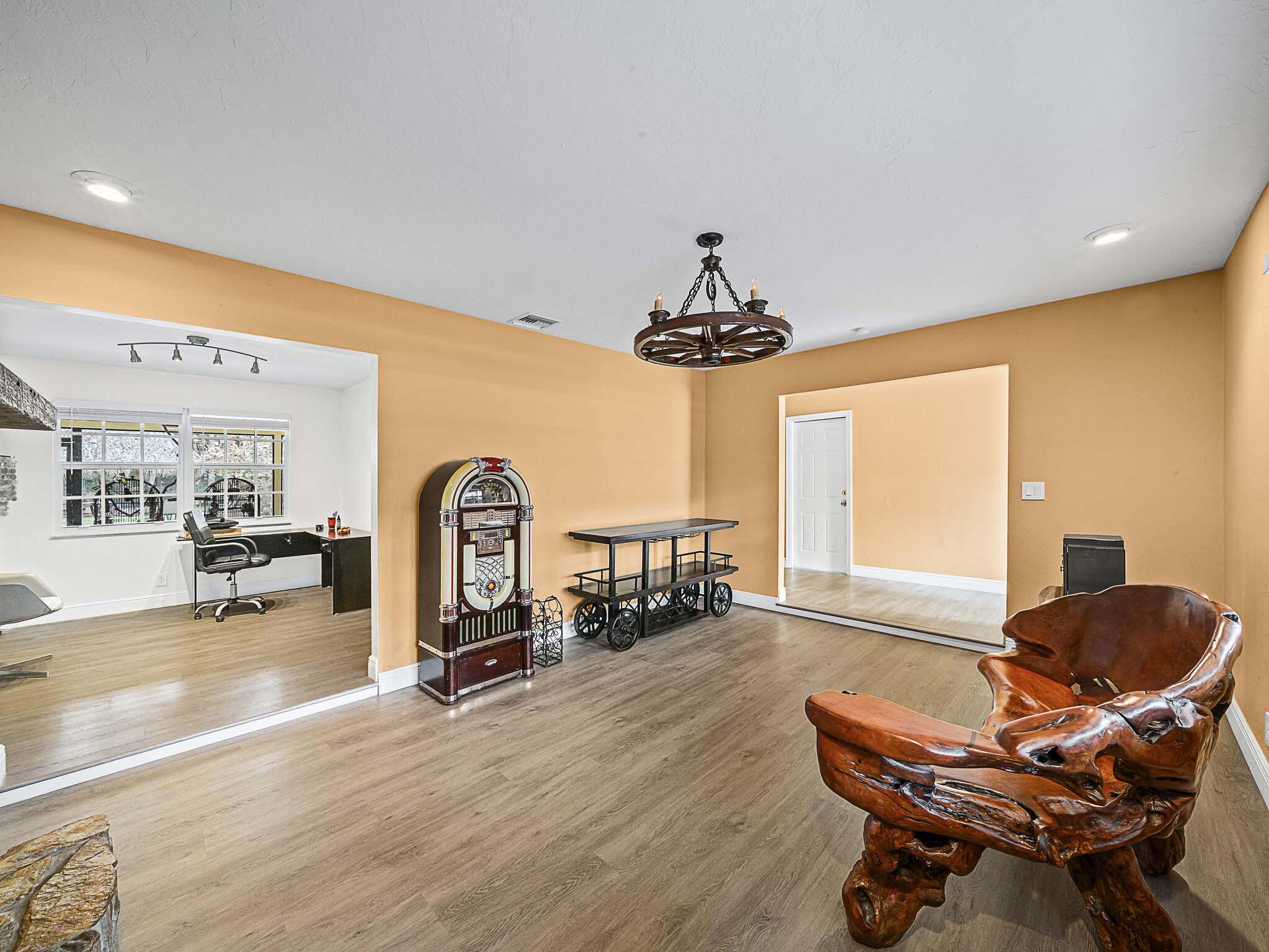 12152 188th Street North Jupiter, FL 33478 - Photo 10 of 76 5 Living Area (3)