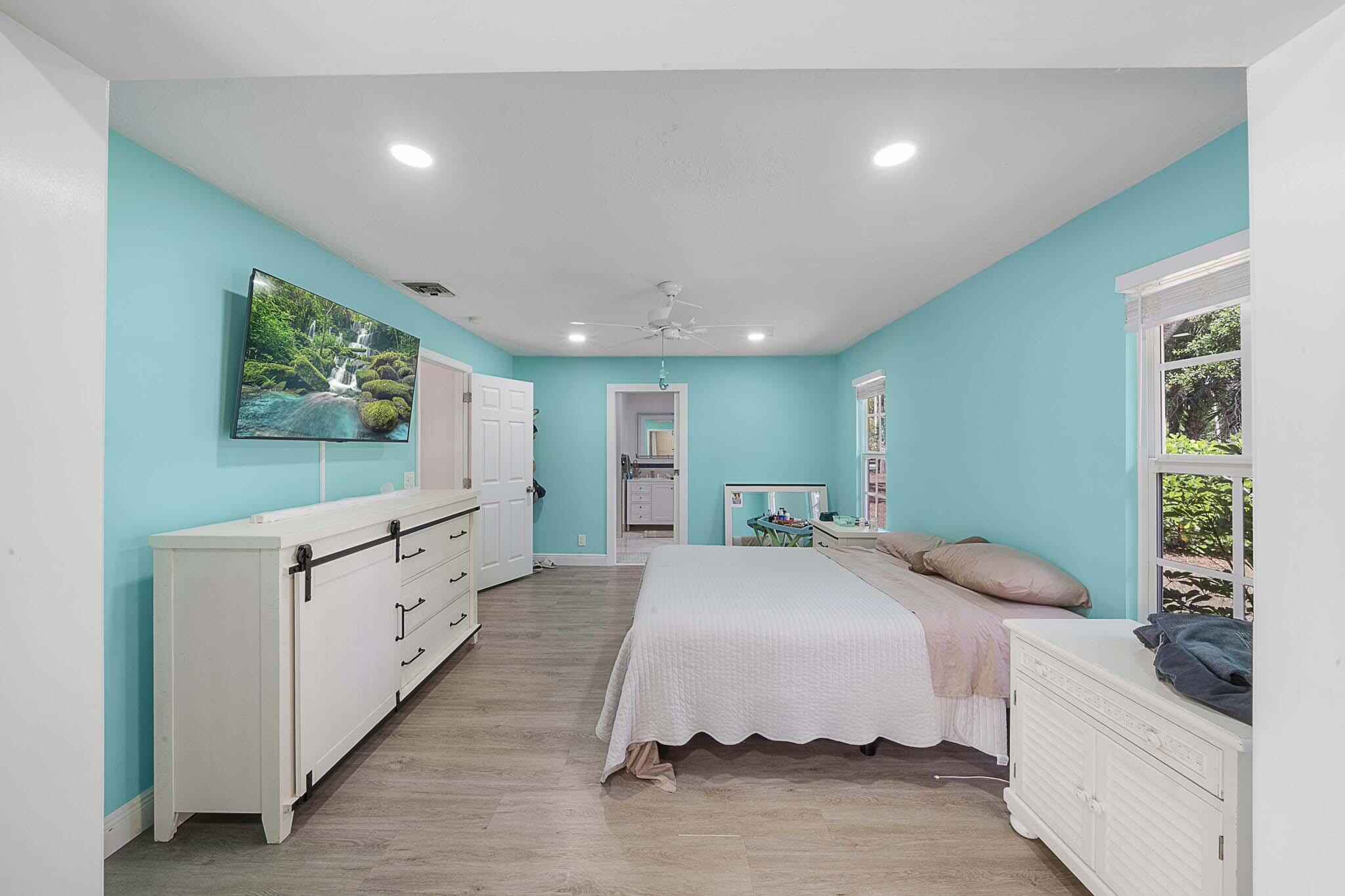 12152 188th Street North Jupiter, FL 33478 - Photo 23 of 76 9 Primary Bedroom (2)