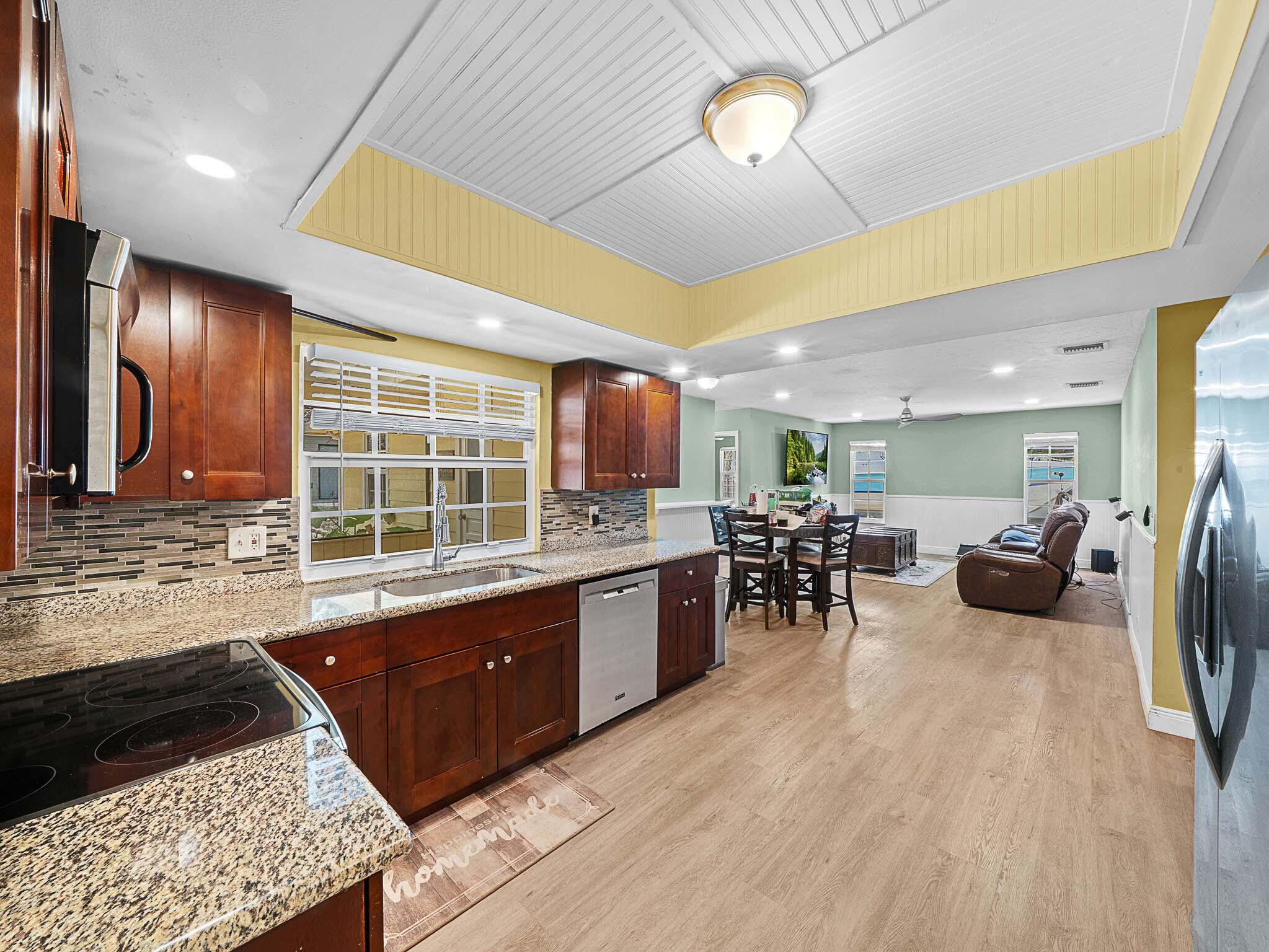 12152 188th Street North Jupiter, FL 33478 - Photo 31 of 76 13 Kitchen