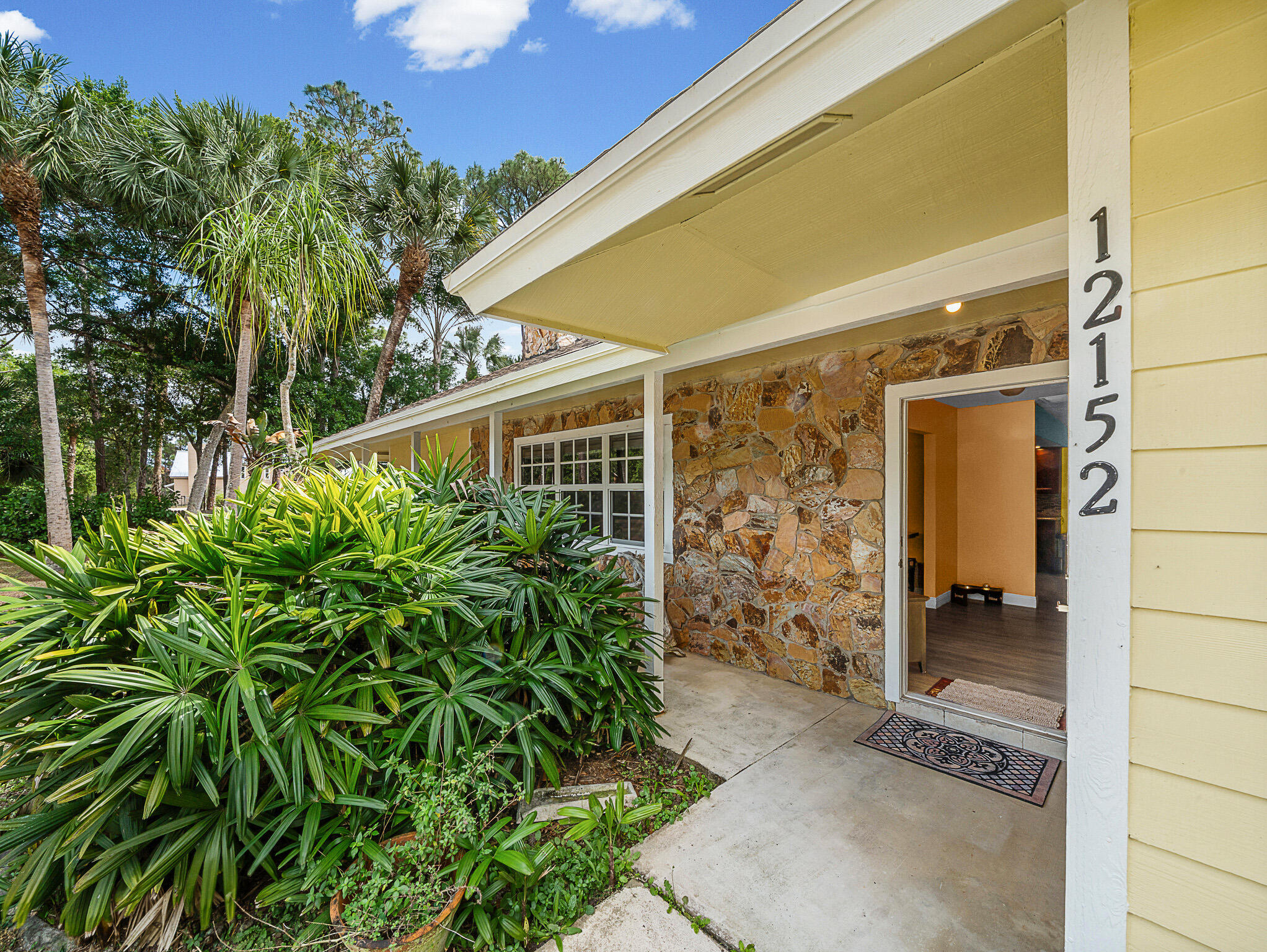 12152 188th Street North Jupiter, FL 33478 - Photo 4 of 76 1 Exterior (3)