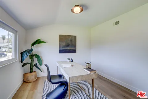 $949,000 | 476 Jeanne Court, Newbury Park, CA 91320