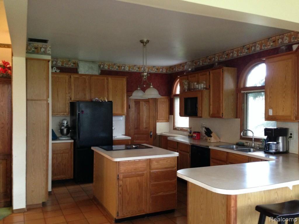 2555 South Lapeer Road Lapeer, MI 48446 - Photo 3 of 35 IMG_6880.jpg