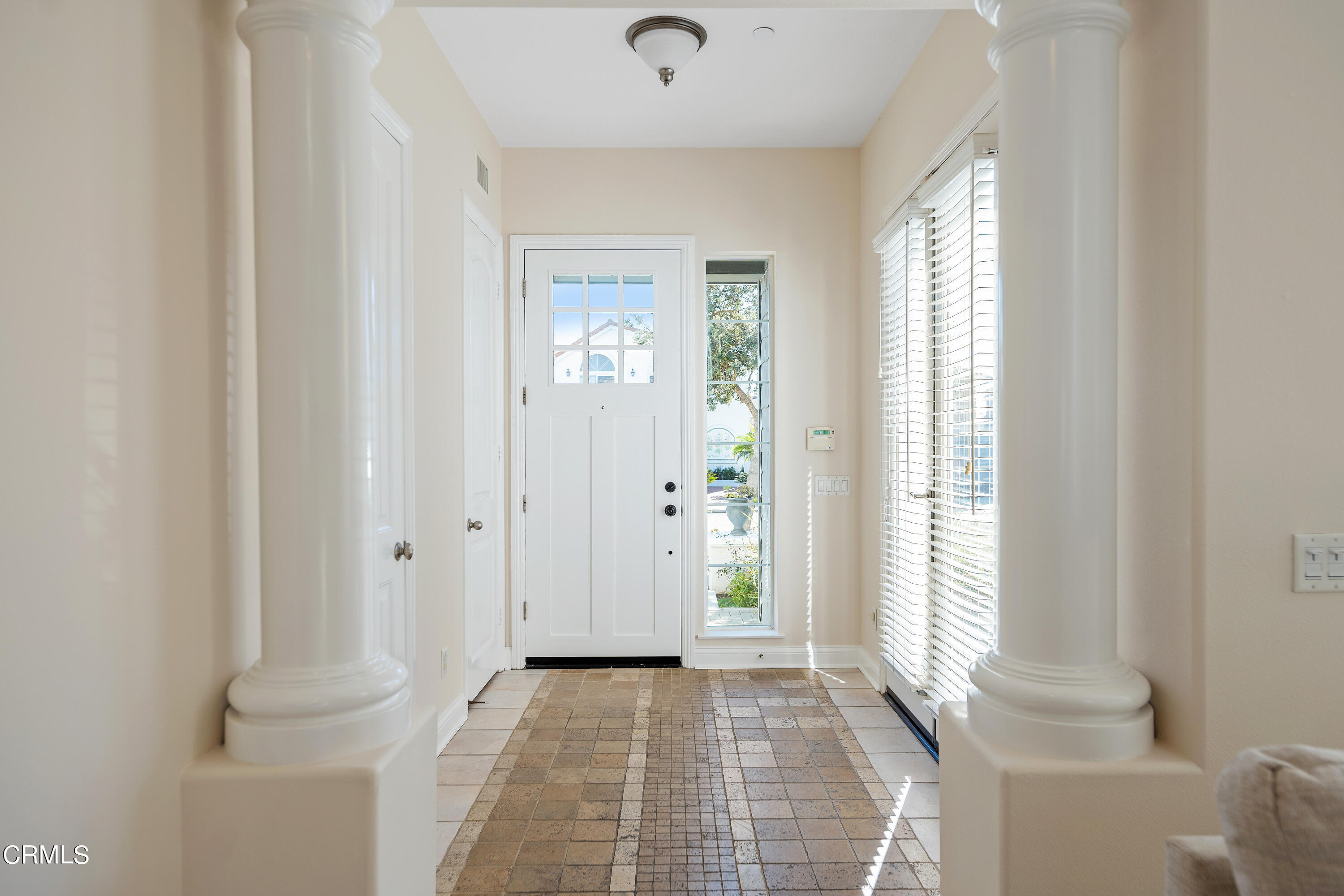 3957 West Hemlock Street Oxnard, CA 93035 - Photo 5 of 46 a view of a rooms
