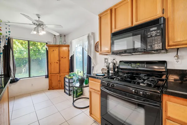 $3,500 | 75355 Santa Fe Trail, Palm Desert, CA 92211