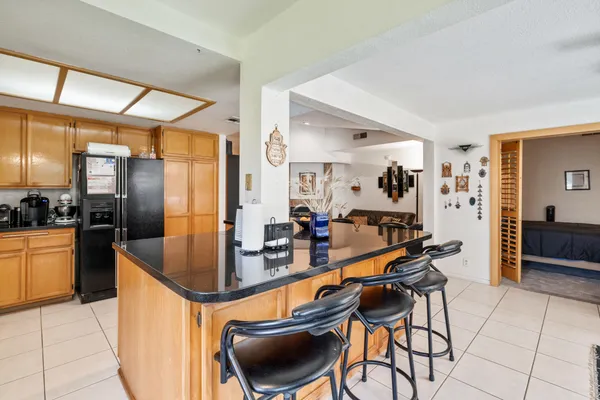 $3,500 | 75355 Santa Fe Trail, Palm Desert, CA 92211