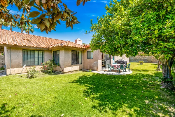 $3,500 | 75355 Santa Fe Trail, Palm Desert, CA 92211