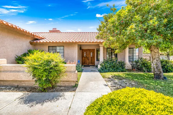 $3,500 | 75355 Santa Fe Trail, Palm Desert, CA 92211