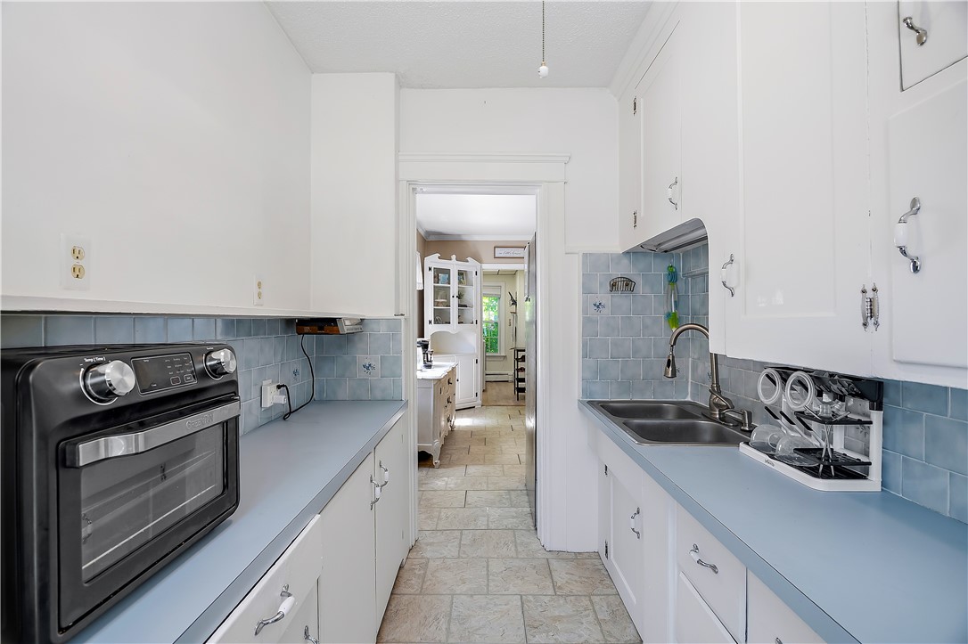 195 Talcott Street Woonsocket, RI 02895 - Photo 17 of 34