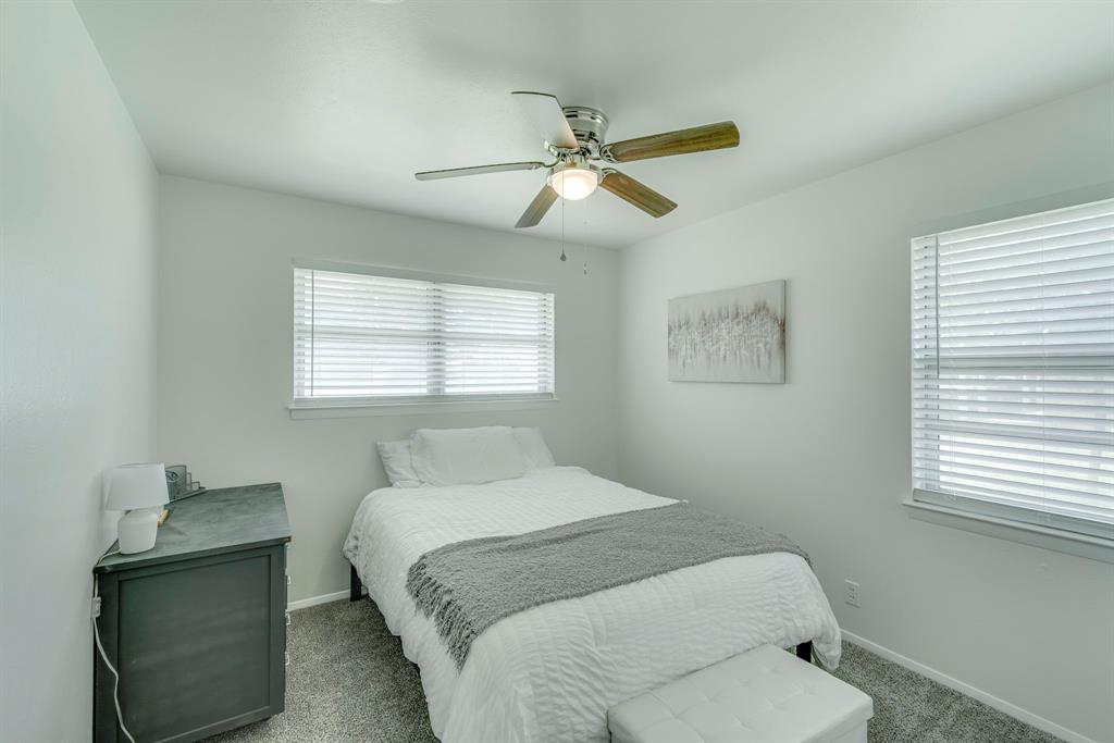 1425 Ridgecrest Drive Midlothian, TX 76065 - Photo 16 of 33 Plenty of natural light in the bedrooms.